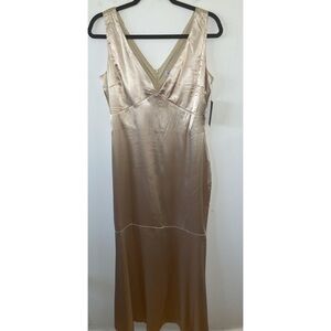 💕Alex B. Elegant Satin Sleeveless Dress*Flaw